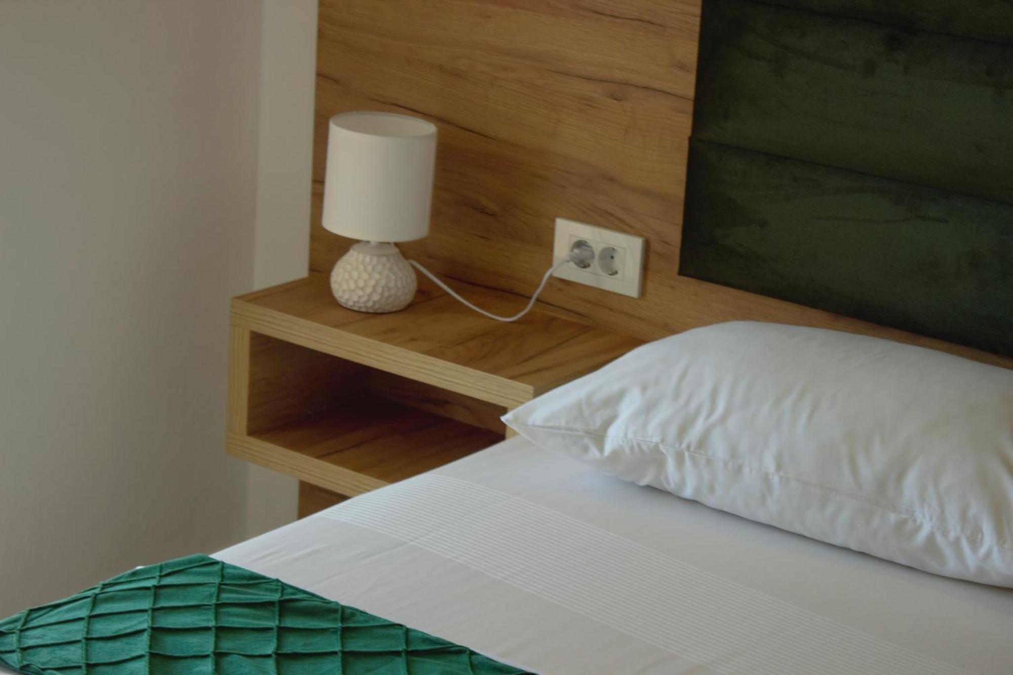 Studio Apartments Jupo อุลซิน ภายนอก รูปภาพ